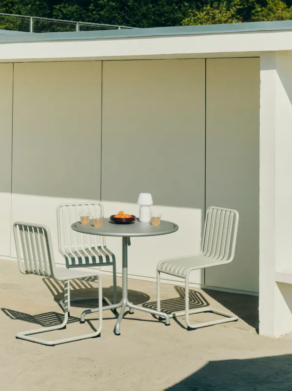 Palissade Cantilever Chair