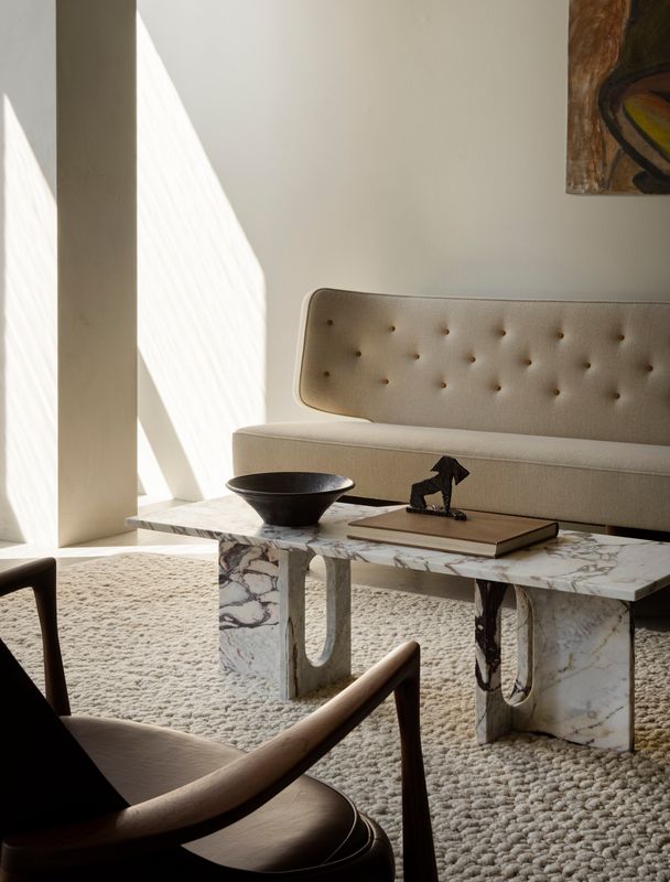 Androgyne Lounge Table, marble
