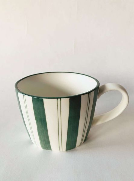 Hovedbilde Krus Matt Med Striper Grønn H 7,5 Cm