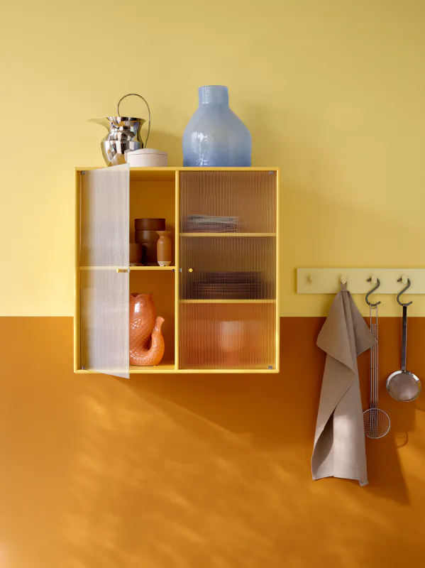 RIPPLE II – Vitrine cabinet