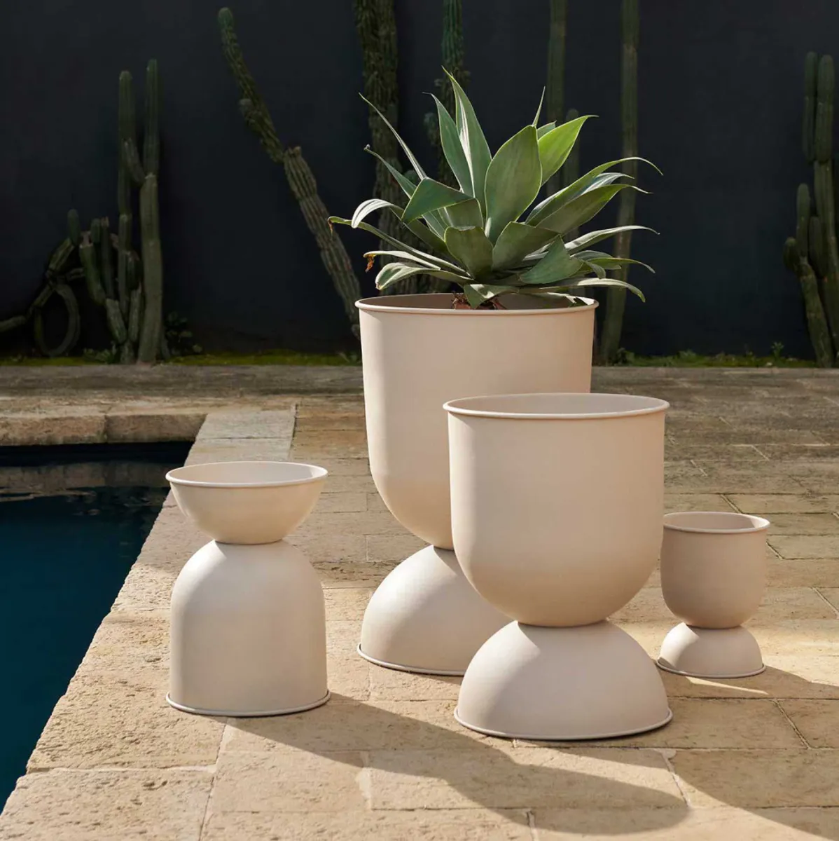 Hourglass Pot - Small 
